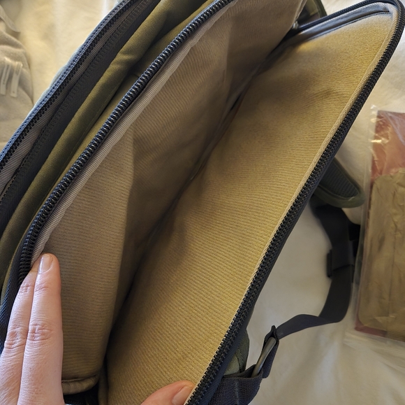 Vertx Transit Sling Backpack w/ holster insert - Picture 2 of 6